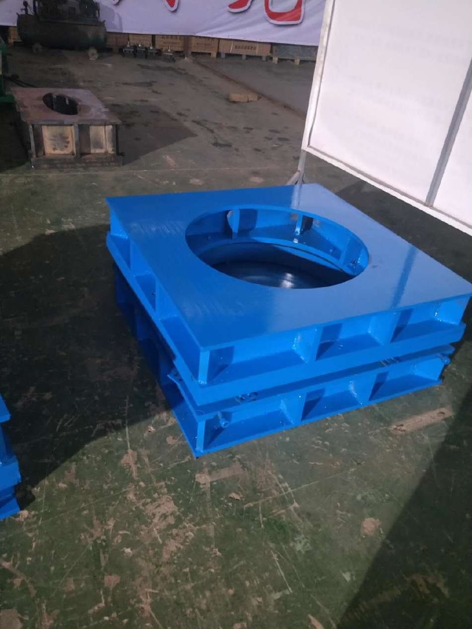 不锈钢水箱模具是一种用于生产不锈钢水箱的模具