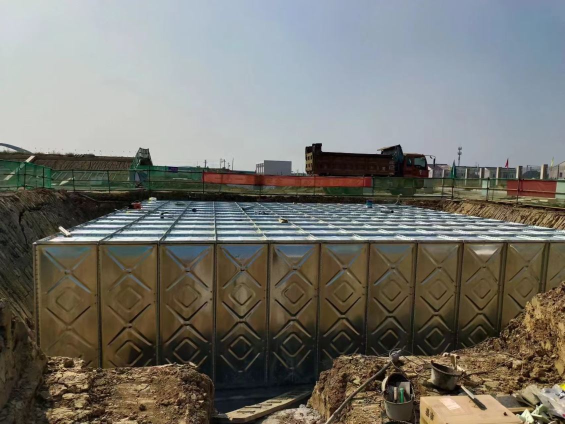BDF地埋水箱是一种由镀锌板和不锈钢板组成的水箱